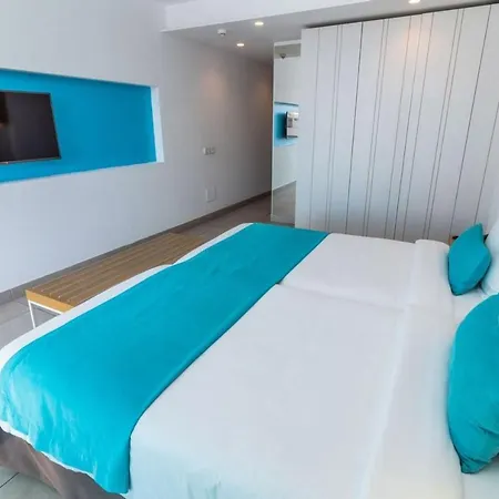 Lb Deluxe Pool View Room/half Board,wifi, Beach Appartement *